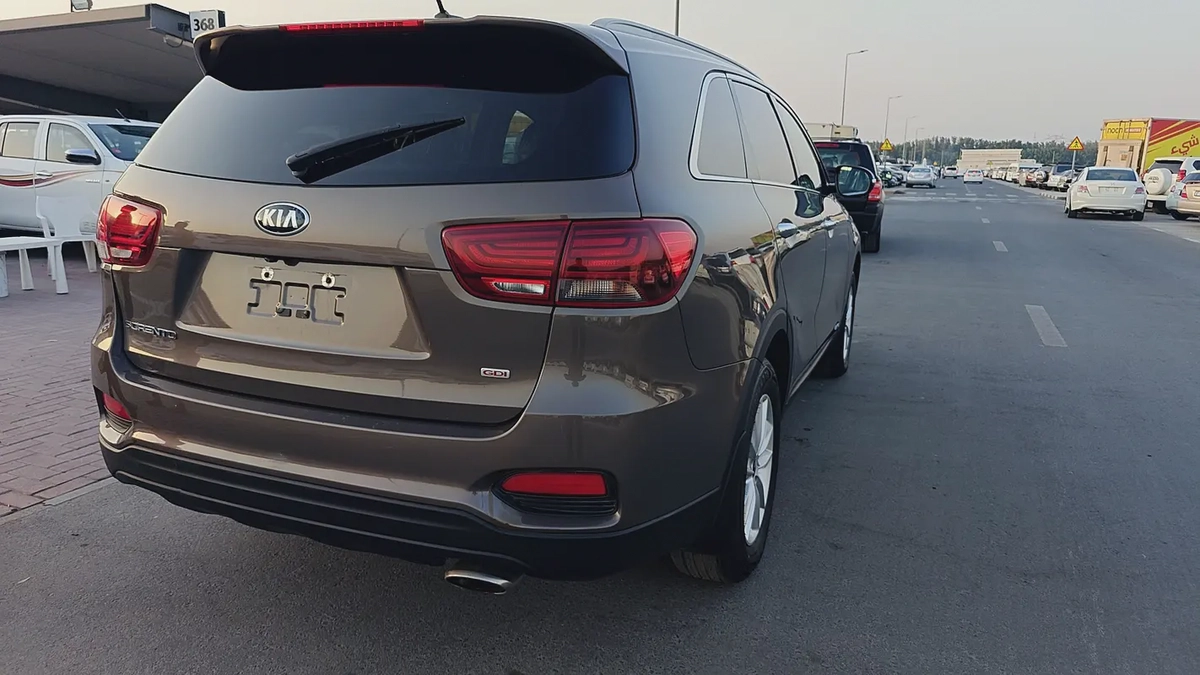 2020 Kia Sorento GL American Specs-2-2