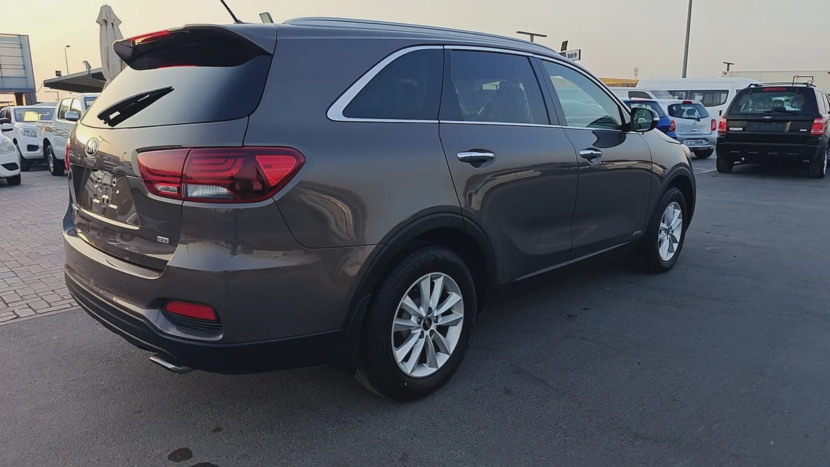 2020 Kia Sorento GL American Specs-3-3