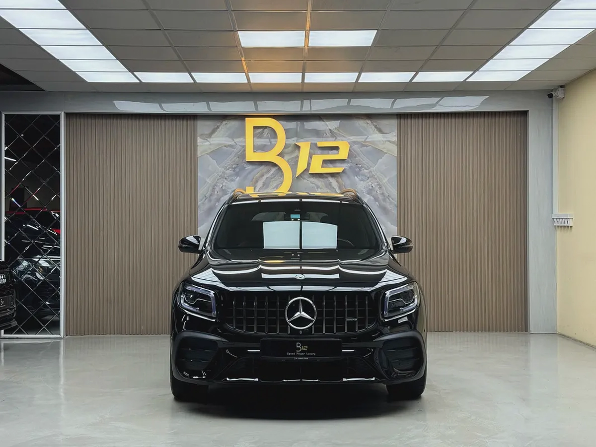 2022 Mercedes-Benz GLB 35 AMG - Korean Specs - Excellent Condition-4-4