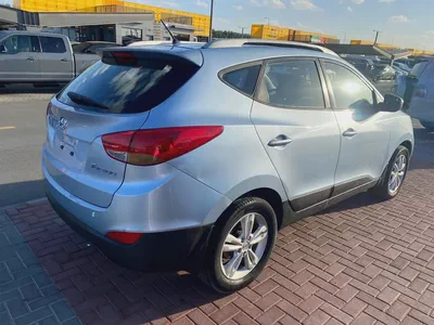 Hyundai tucson 2013 silver color GCC cleen car-2