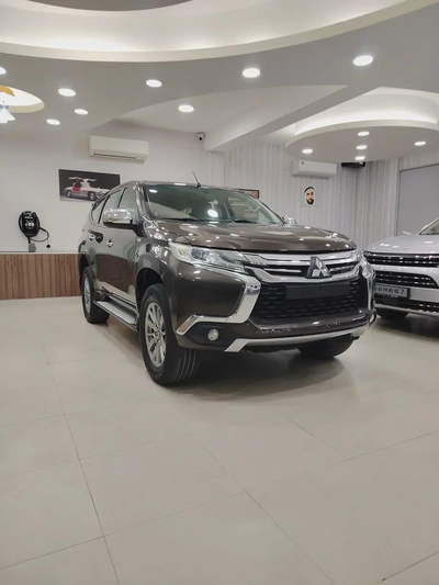 Mitsubishi Montero Sport 2017 GLS Top Line GCC Specs-2