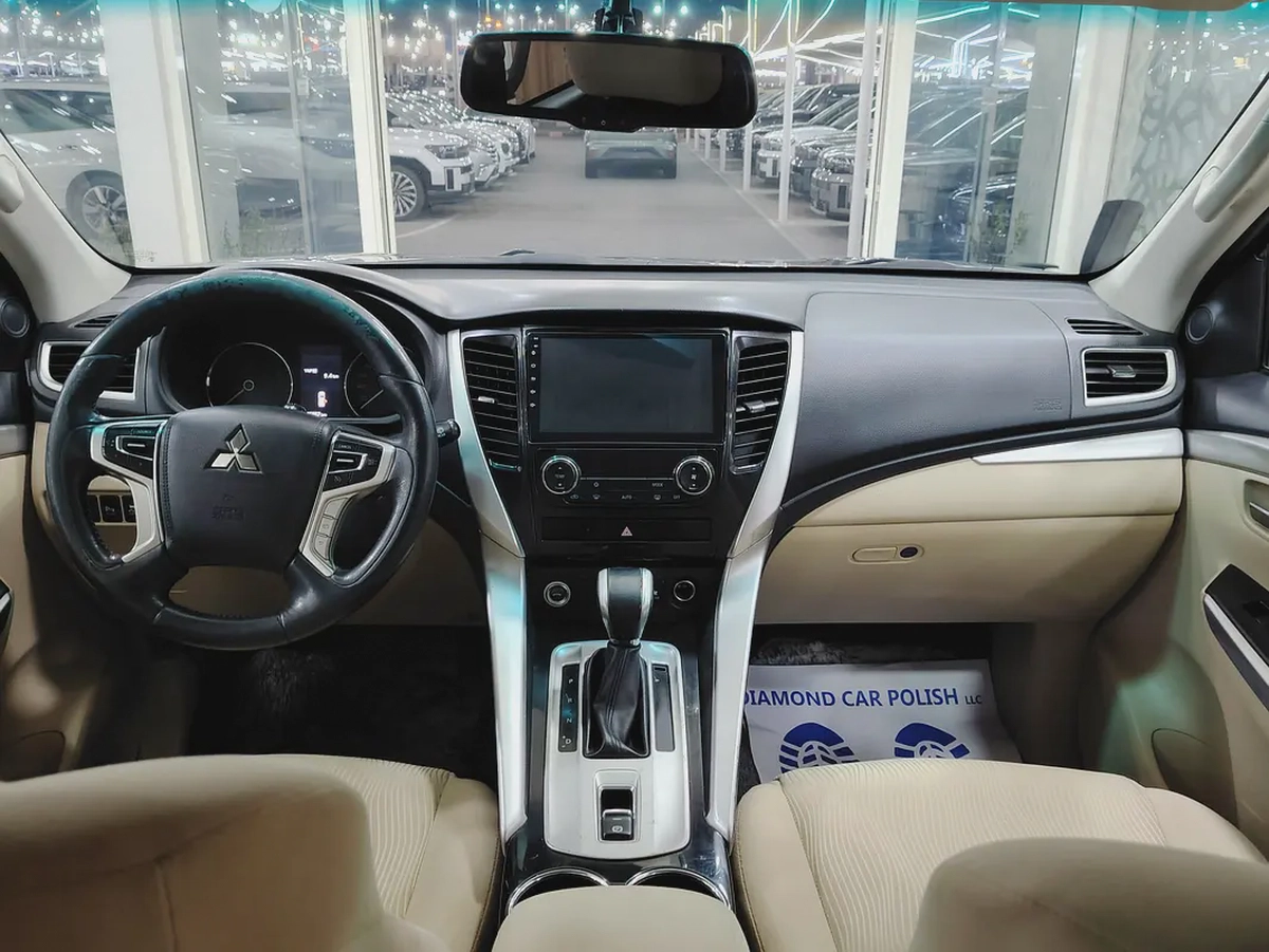 Mitsubishi Montero Sport 2017 GLS Top Line GCC Specs