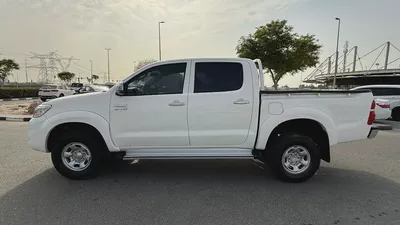 Toyota Hilux 2014 2.7L 4x4 Double Cab DLS | GCC Specs ,-2