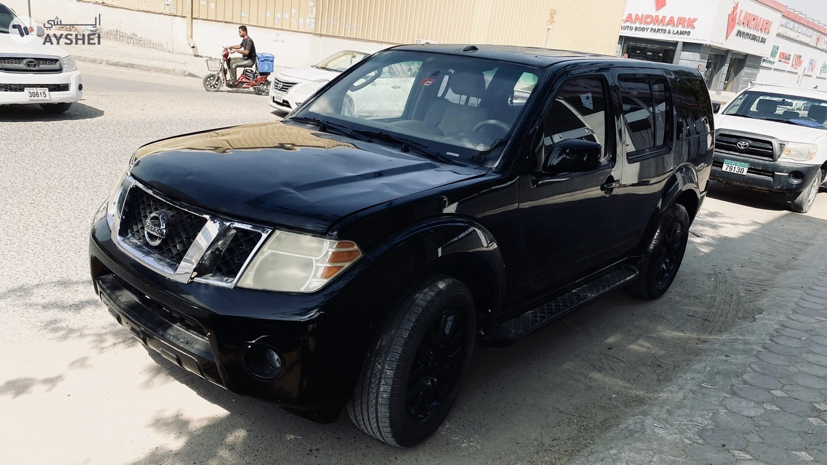 Nissan Pathfinder-4-4