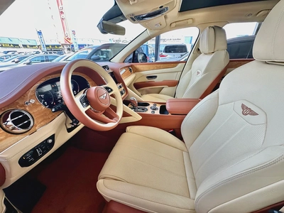 Bentley Bentayga 2022 low mileage-6