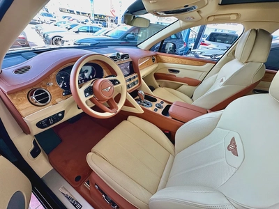 Bentley Bentayga 2022 low mileage-7
