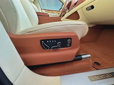 Bentley Bentayga 2022 low mileage-13