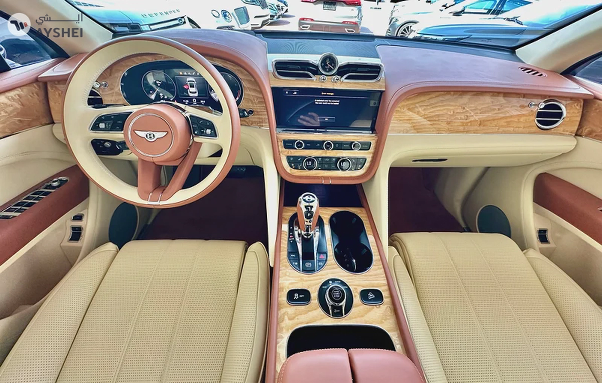Bentley Bentayga 2022 low mileage-11-11