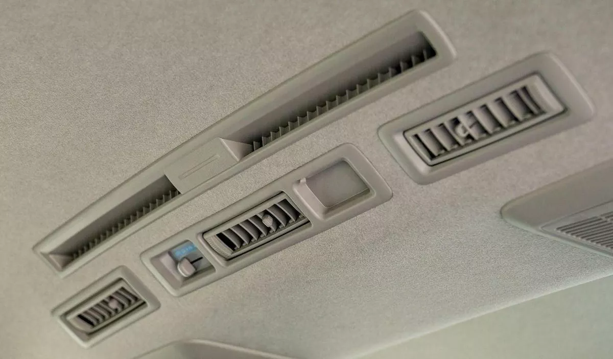 Toyota Hiace GL (LHD) TOYOTA HIACE STD 2.7P MT 15-SEATER MY2024 – WHITE-13-0