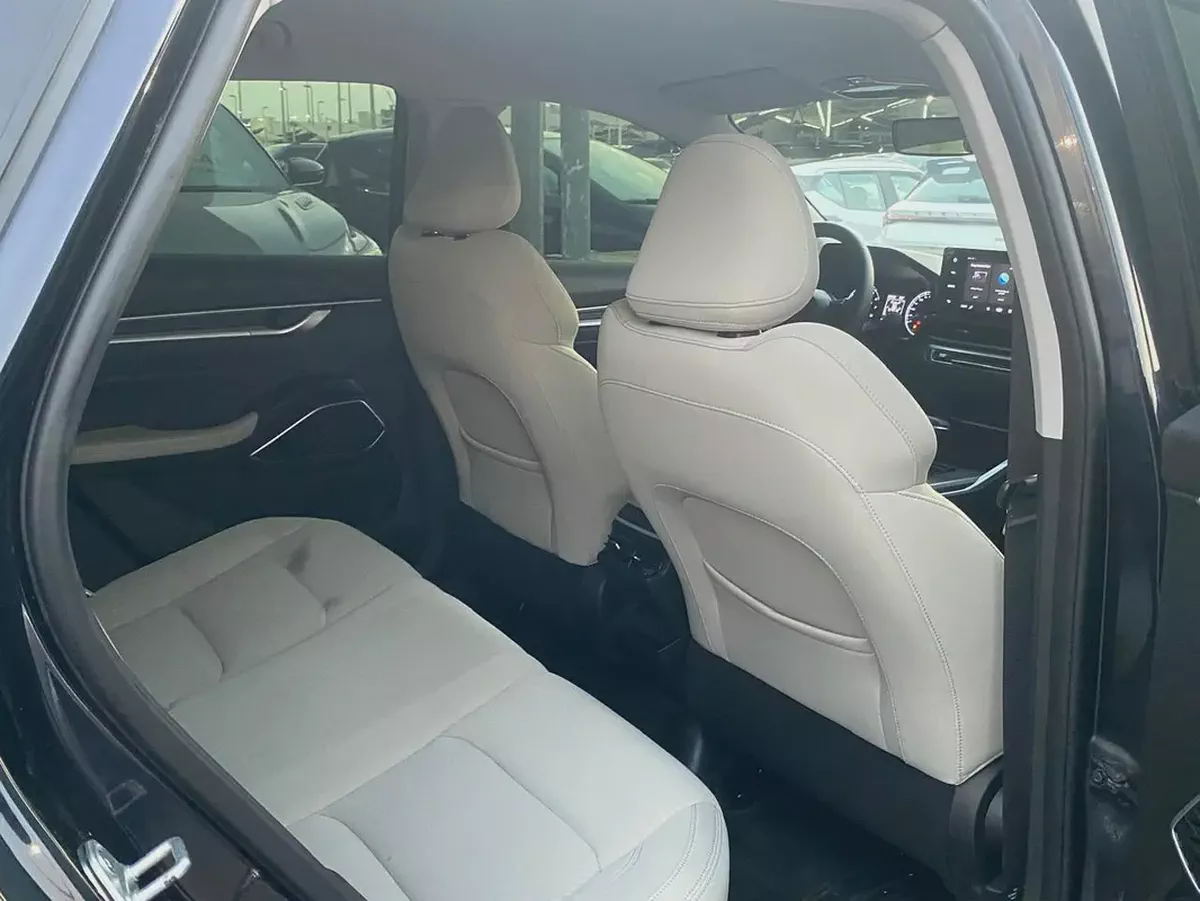 Geely Emgrand GF 2025 GCC Specs-13-13