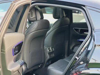 Mercedes-Benz GLC 300 Coupe 2025 - Clean title Brand New Condition - Fully Loaded-9