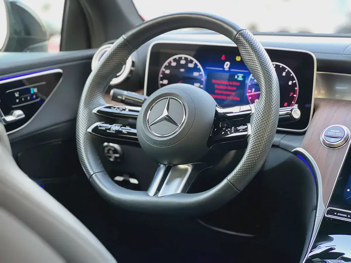 Mercedes-Benz GLC 300 Coupe 2025 - Clean title Brand New Condition - Fully Loaded-13-13