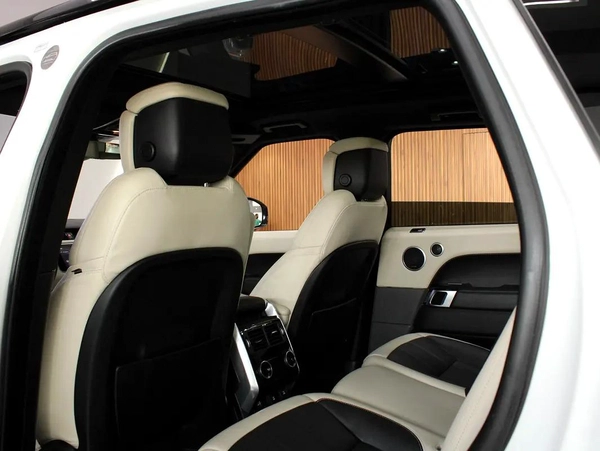 2018 - Land Rover Range Rover Sport HSE - Prestige Condition Perfect inside and out