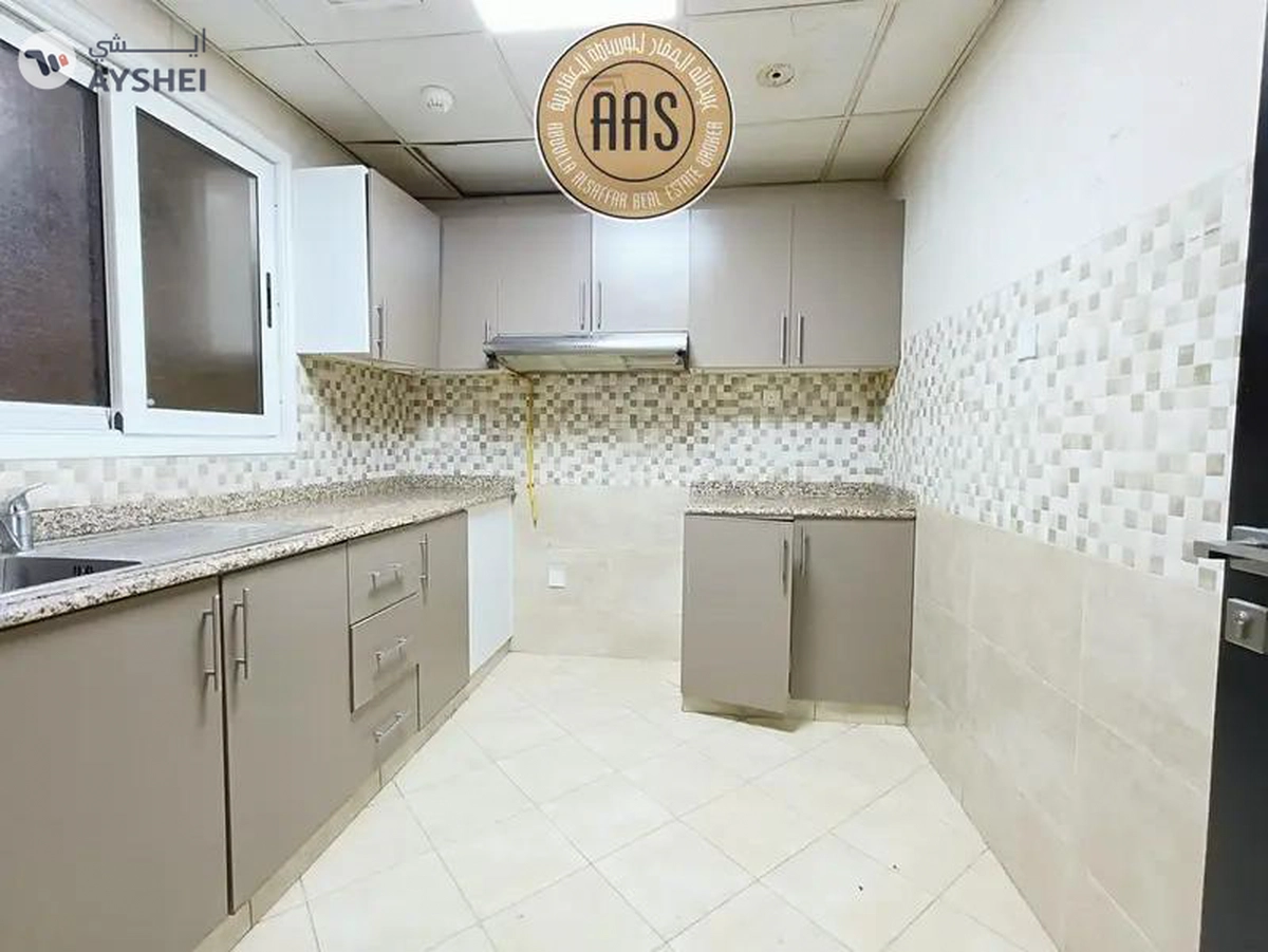 Very Spacious 1Bhk Chillar free Available in 60k-11-11