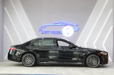 2024 - Mercedes-Benz S580 V8 with warranty for 444,000.00 AED-6