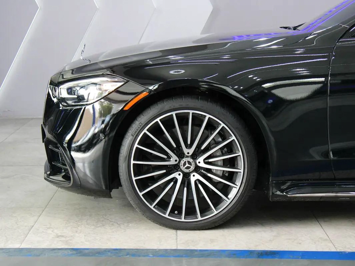 2024 - Mercedes-Benz S580 V8 with warranty for 444,000.00 AED-7-7