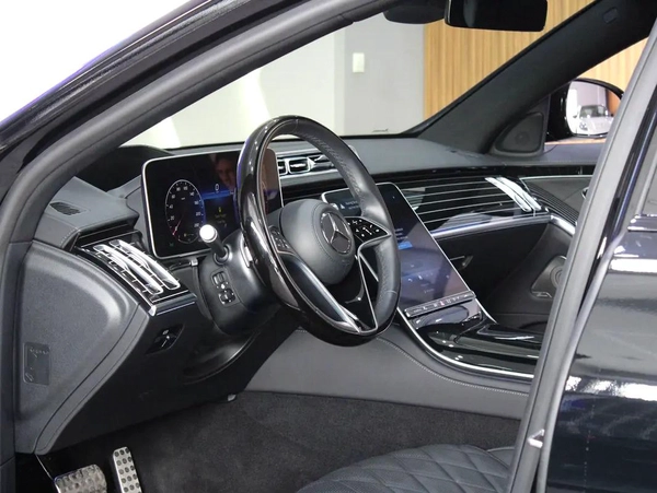 2024 - Mercedes-Benz S580 V8 with warranty for 444,000.00 AED
