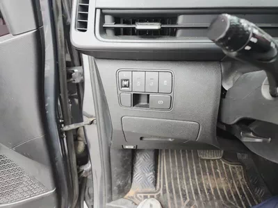 STARIA (D) 2.2 Tourer Modern 9 seats-11