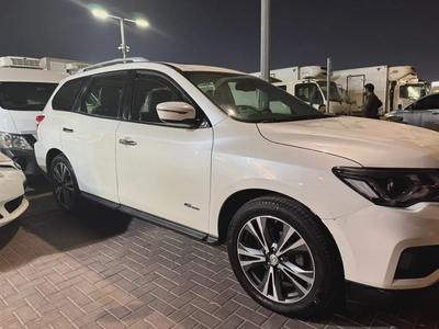 Nissan Pathfinder Hybrid Sunroof GCC – Full Option
Model: 2019
Mileage: 81,393 KMS
Spec: GCC
Very cl-1