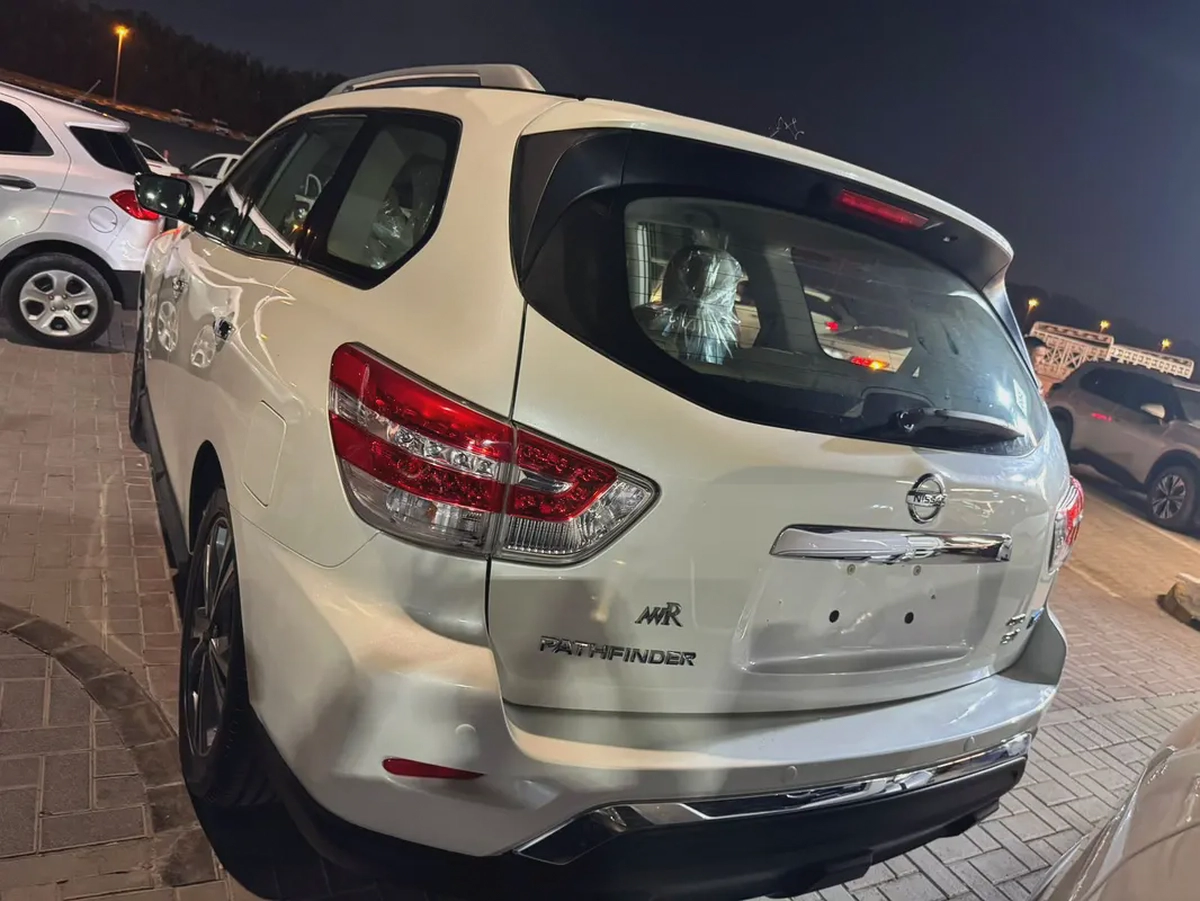 Nissan Pathfinder Hybrid Sunroof GCC – Full Option
Model: 2019
Mileage: 81,393 KMS
Spec: GCC
Very cl-6-6