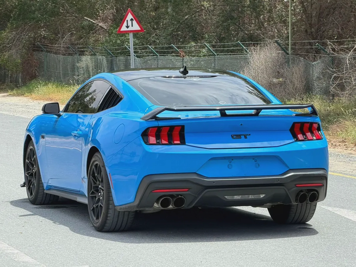 فورد موستنج بيرفورمانس بيرميوم GT 5.0 موديل 2024 – قير عادي-4-4