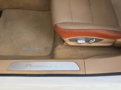 2011 Porsche Panamera 4S GCC-8