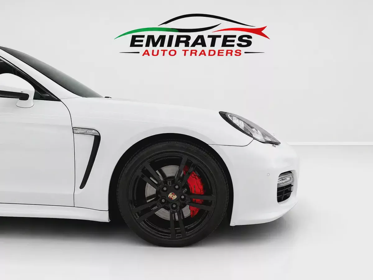2011 Porsche Panamera 4S GCC-3-3