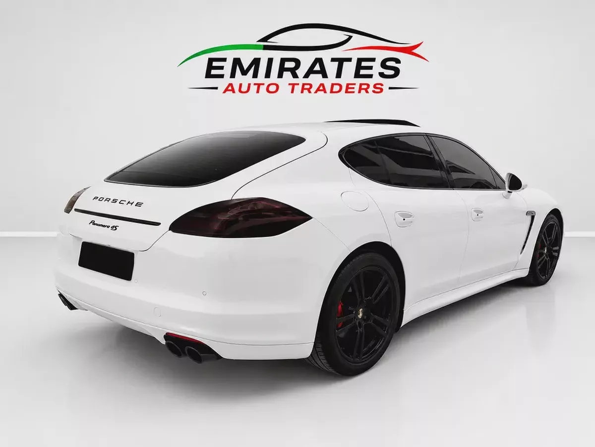 2011 Porsche Panamera 4S GCC-4-4