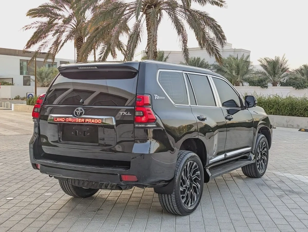 TOYOTA PRADO 2011 FACELIFTED 2023 WITH INTERIOR AND EXTERIOR GCC V4 2.7L IN EXCELLENT CONDITION