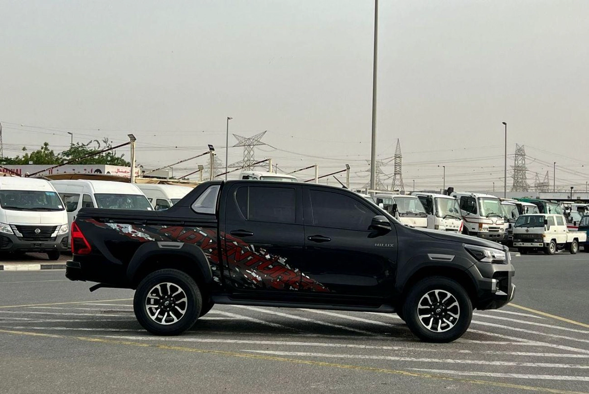 Toyota Hilux 2022 Toyota Hilux GL Adventure Modified - 2.7L V4 - GCC - AWD 4x4- Rear Camera -  Patrol-8-0