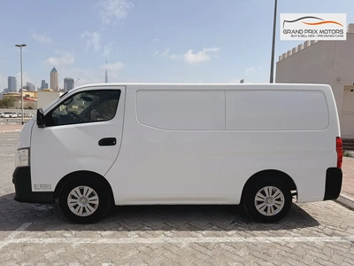 Nissan Urvan NV350 3 Seater AUTOMATIC 2022 Model GCC Specs With Service History In Perfect Condition-4