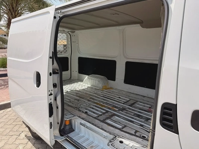 Nissan Urvan NV350 3 Seater AUTOMATIC 2022 Model GCC Specs With Service History In Perfect Condition-15