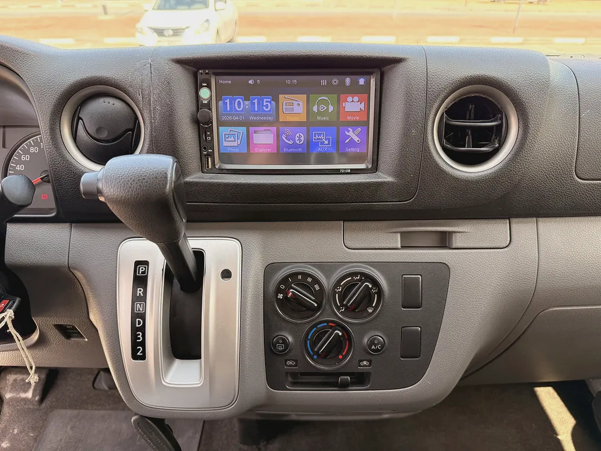 Nissan Urvan NV350 3 Seater AUTOMATIC 2022 Model GCC Specs With Service History In Perfect Condition-14-14