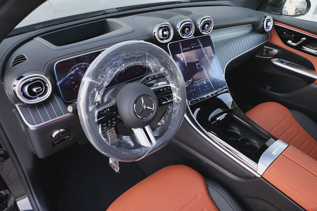 GLC200 COUPE 4MATIC - BRAND NEW - 5YRS UNDER WARRANTY - GCC SPECS - AVAIL COLOR ( WHITE, BLACK,-9-9