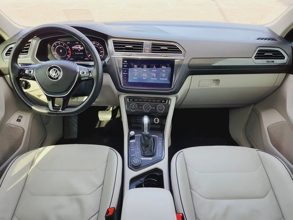 Volkswagen Tiguan 4Motion 2.0 Sport 2018 Model GCC Specs With Full Service History From Agency