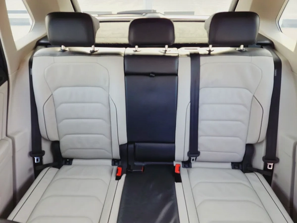 Volkswagen Tiguan 4Motion 2.0 Sport 2018 Model GCC Specs With Full Service History From Agency