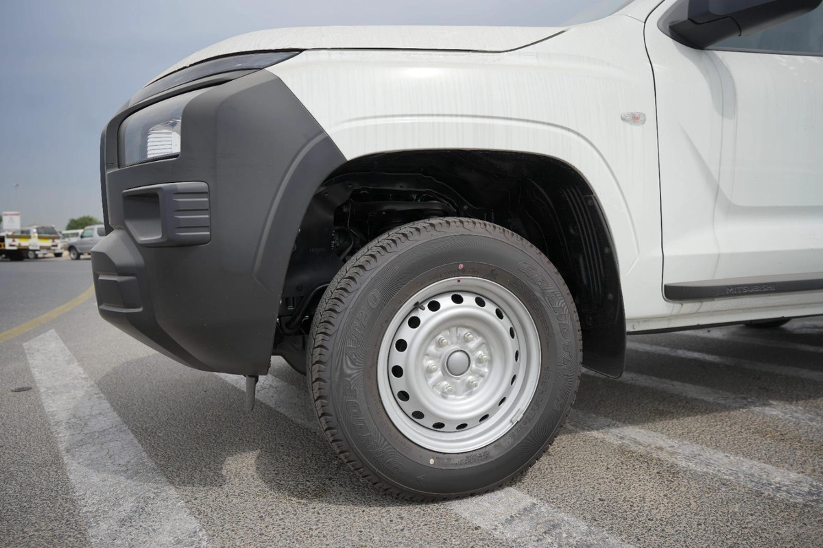MITSUBISHI L200 DIESEL GL MY2025 MANUAL 4WD-21-21