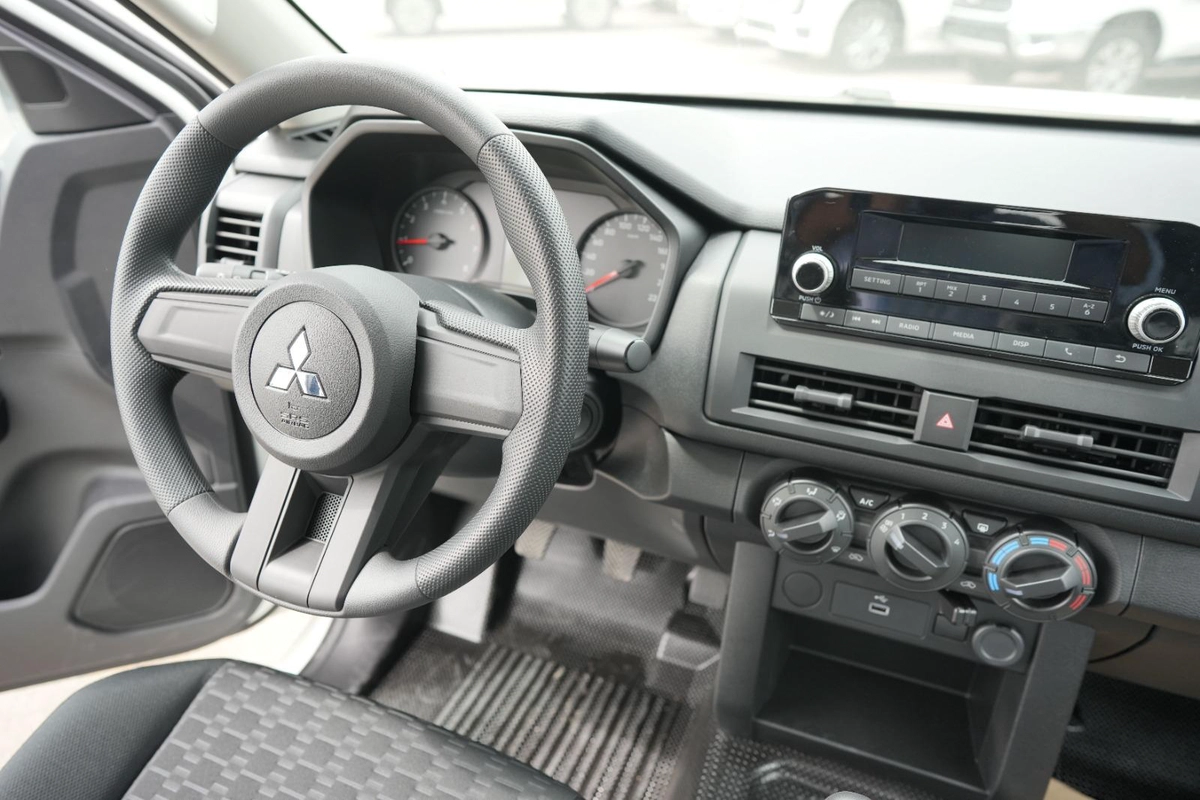 MITSUBISHI L200 DIESEL GL MY2025 MANUAL 4WD-12-12