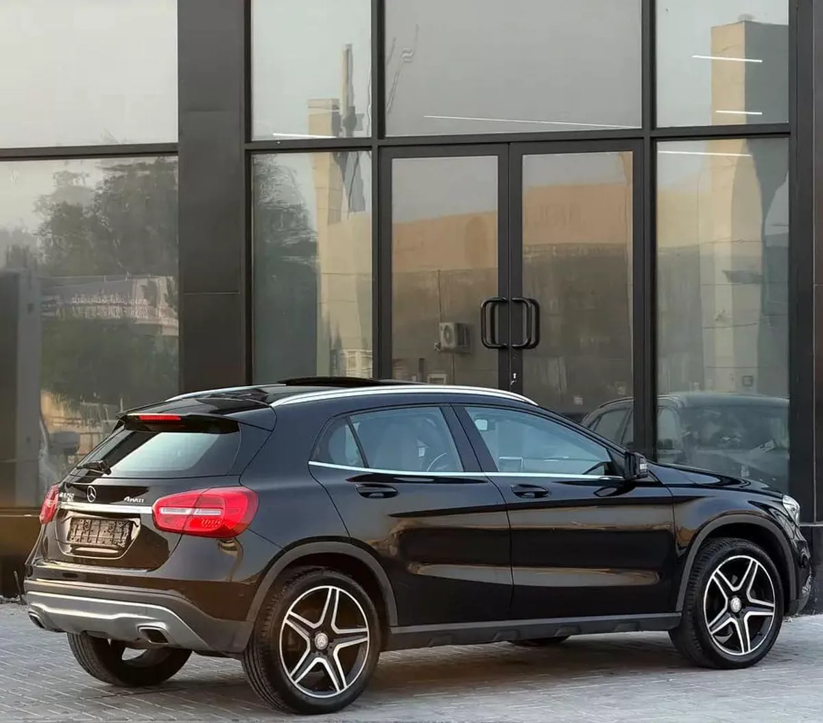 Mercedes Benz GLA250 4MATIC GLA 250 4MATIC | GCC Specs | Low Mileage-11-0
