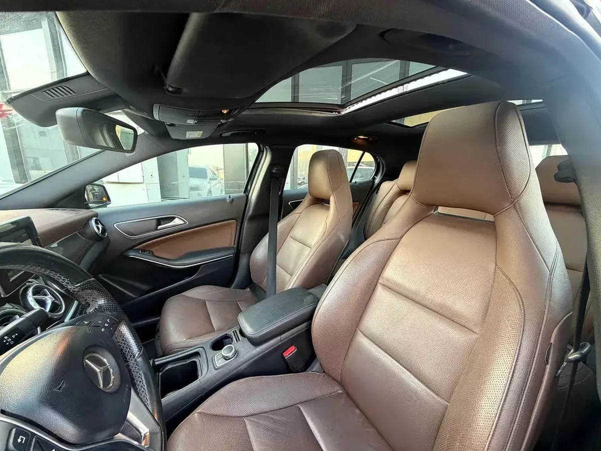 Mercedes Benz GLA250 4MATIC GLA 250 4MATIC | GCC Specs | Low Mileage-4-0