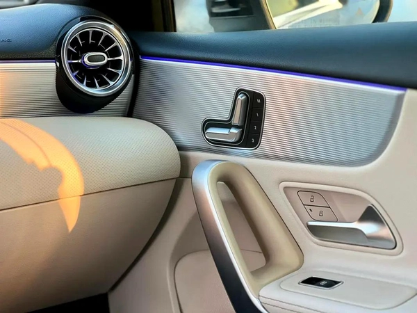 2020 Mercedes-Benz A-Class A 220 - American Specs