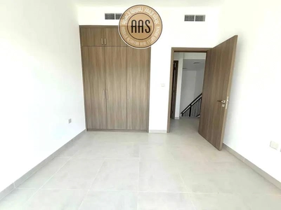 GOOD OFFER PRIME LOCATION 3BR+MAID VILLA-4