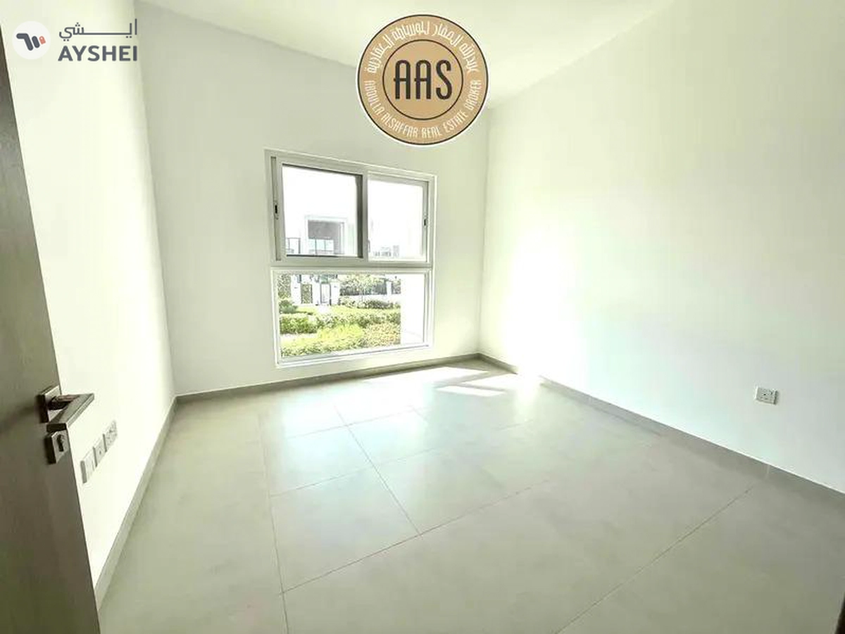 GOOD OFFER PRIME LOCATION 3BR+MAID VILLA-6-6