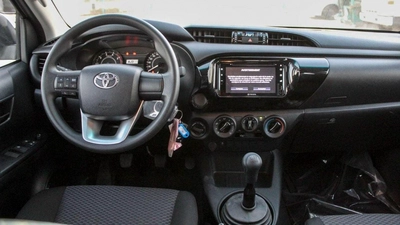 Toyota Hilux SGLX HILUX 2.4L MT DIESEL P.WINDO 2024-9