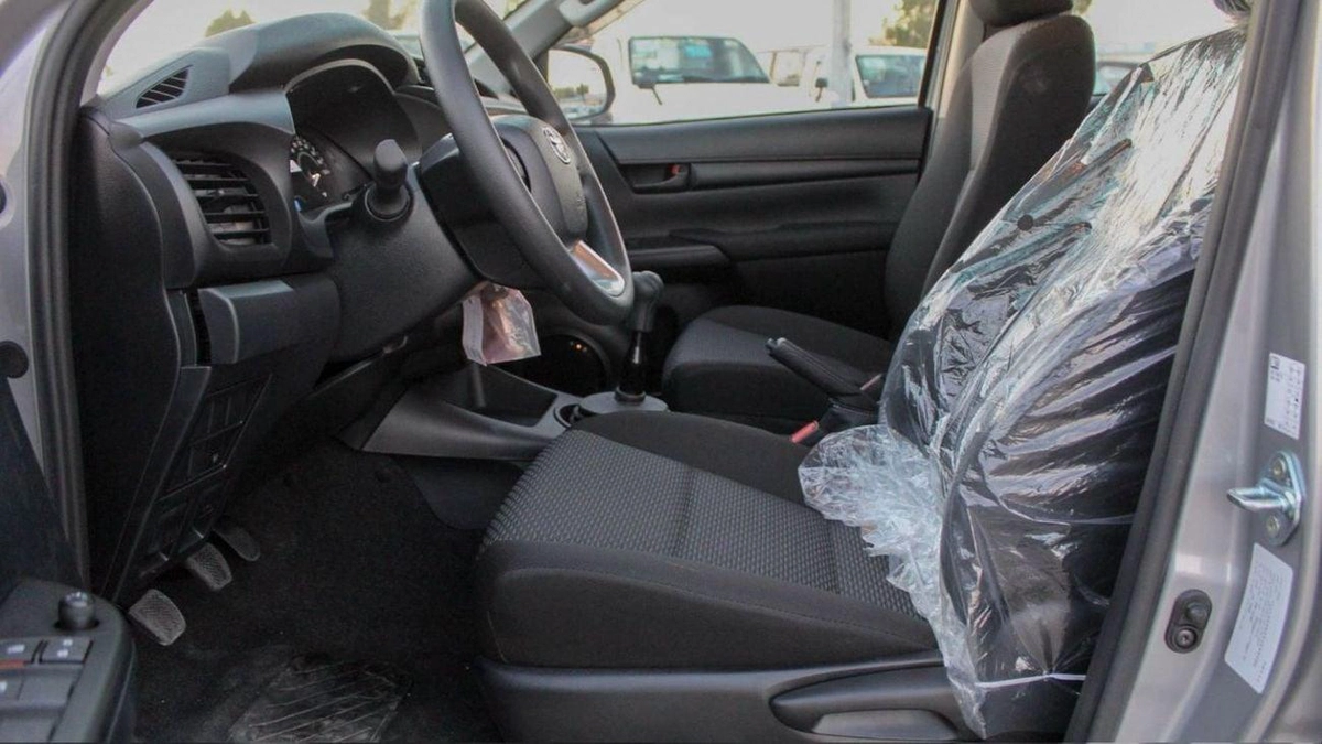 Toyota Hilux SGLX HILUX 2.4L MT DIESEL P.WINDO 2024-12-0
