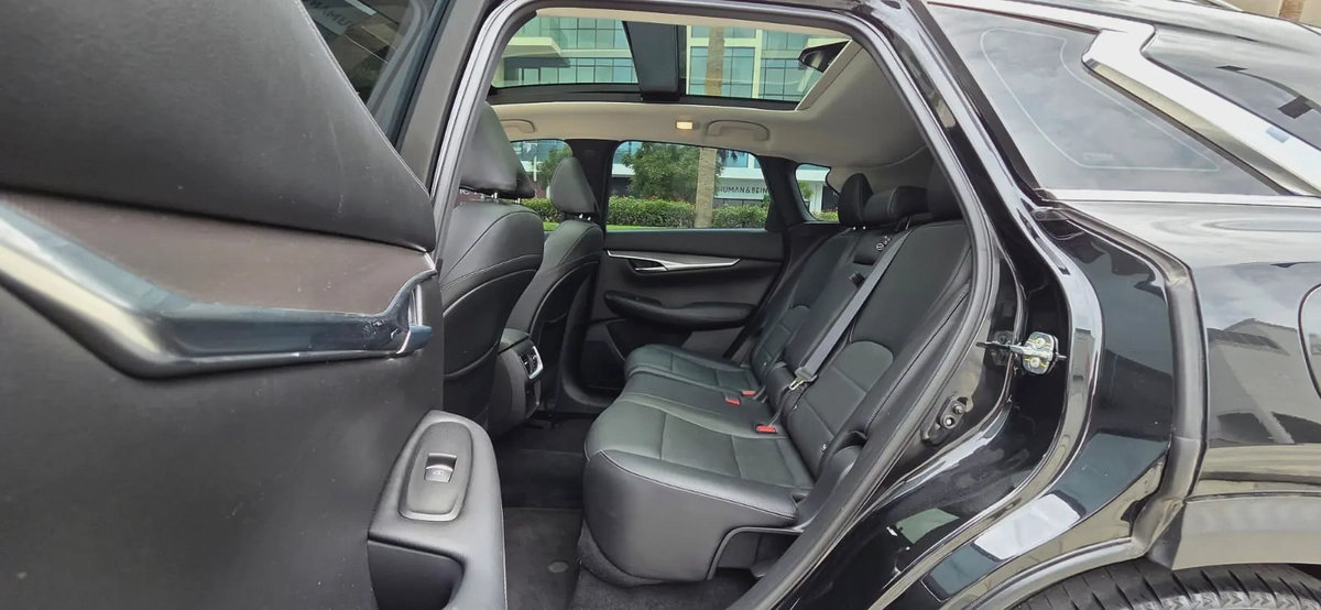2023 Infinity QX50  AWD-Full option-Excellent Condition-Under warranty and Service Contract-10-10