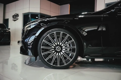 2025 Mercedes-Benz E-Class E 300 4MATIC | GCC Specs | Brand New-4