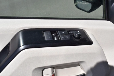 Toyota Hiace GL HIACE 3.5L 14 SETER-16