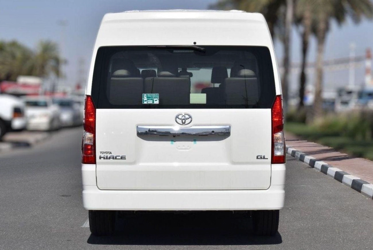 Toyota Hiace GL HIACE 3.5L 14 SETER-2-0