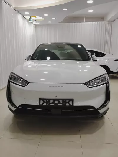 Brand New 2025 Seres 5 Premium - GCC Specs - Luxury Electric Performance-1